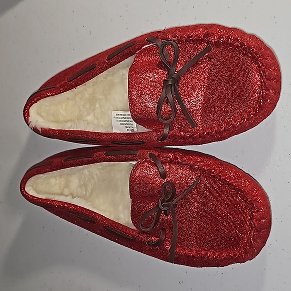 Minnie Mouse Lovers Lot polka dot sneakers size 7, bag& red glitter slippers EUC - Picture 9 of 16